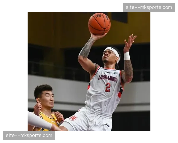 维金顿场均22.9分6.7助攻 广州外援持球大核表现稳定